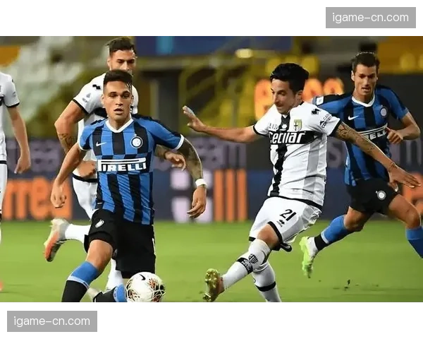 卡利亚里主场爆发大规模冲突，客队维罗纳球迷看台遭投掷杂物