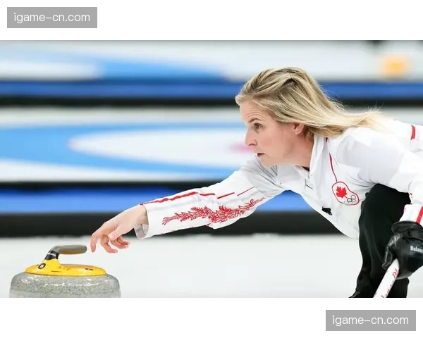 季前赛：印第安纳狂热不敌纽约自由人，状元秀凯特琳·克拉克得到19分7助攻