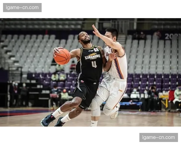 新疆广汇不敌辽宁本钢，弗格独得35分主导末节逆转